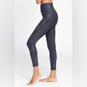 NEW Whisper Motion High Rise Yoga Leggings Camo Activewear Workout Gym Train